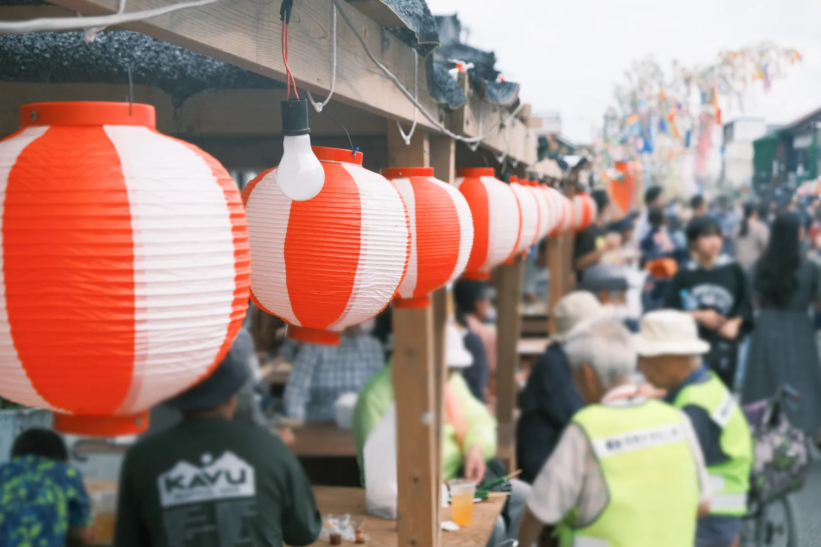 喜多方レトロ横丁のふれあい通り周辺にある屋根付き飲食ブース
