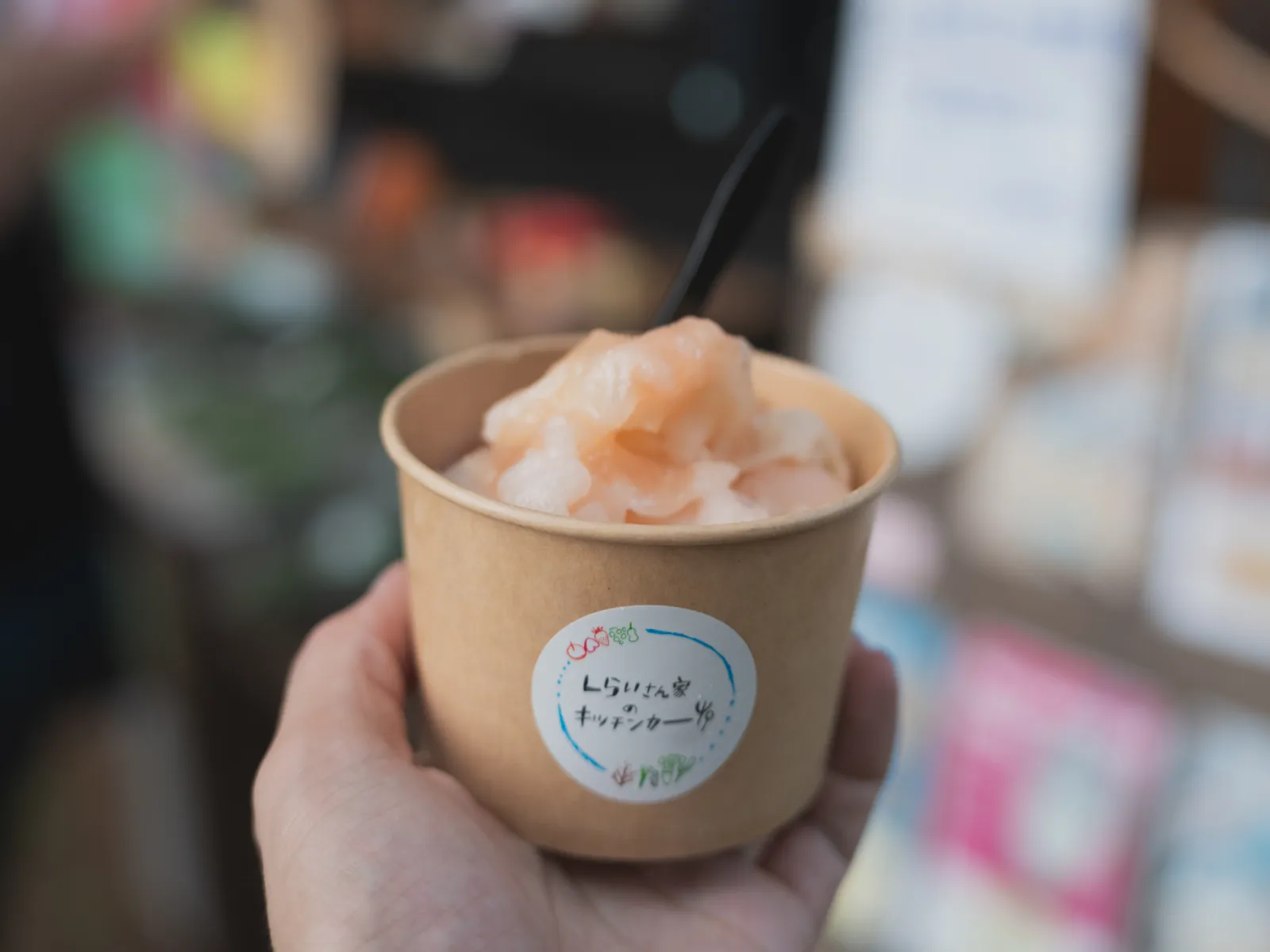 沼沢湖水まつりの露店で買った桃けずり